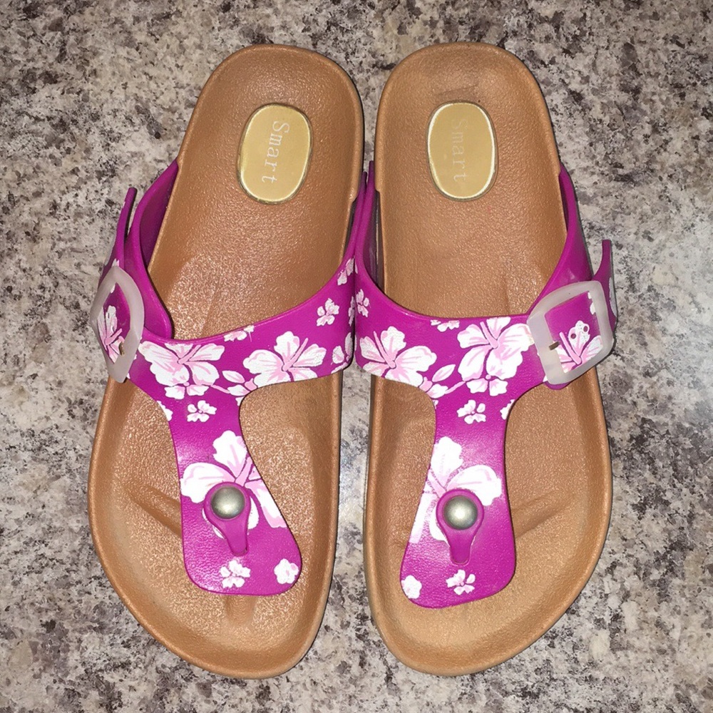 Plastic Flip Flops - Picture 2 of 4
